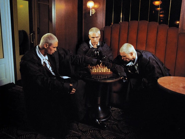 Echiquier main image